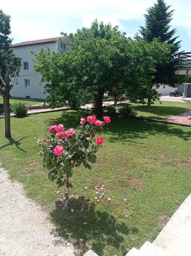 Casa Del Pellegrino M&A - Ostojici Hotel Medjugorje Exterior photo