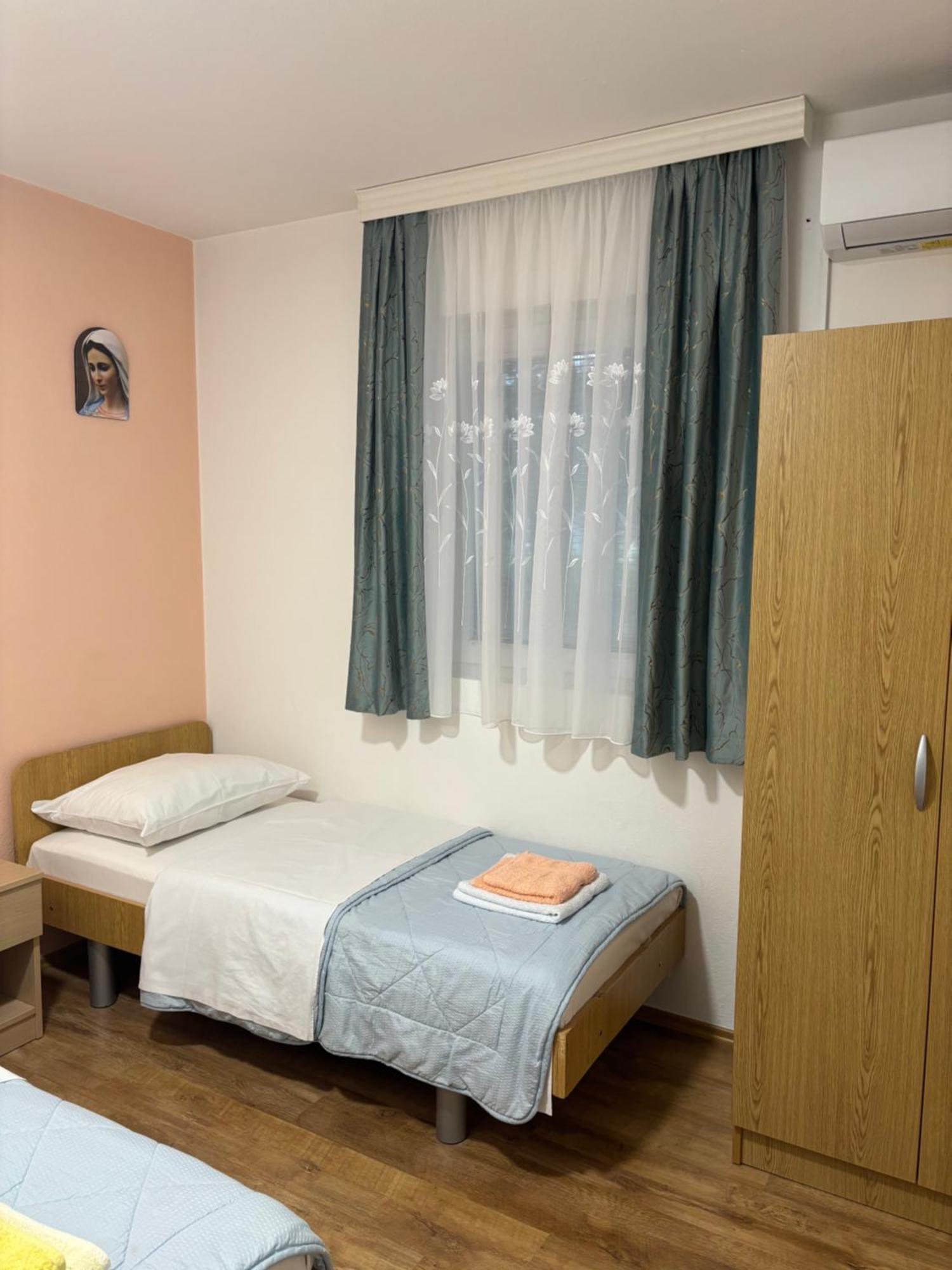 Casa Del Pellegrino M&A - Ostojici Hotel Medjugorje Exterior photo